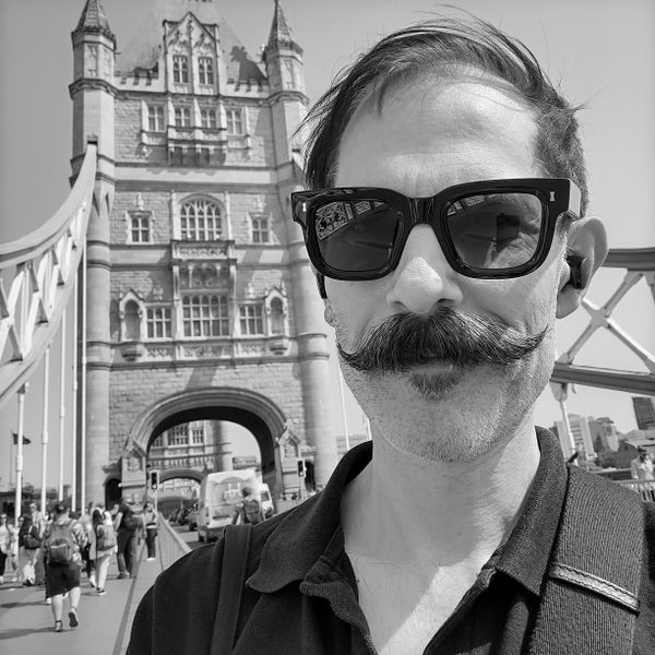 Hello it's me, Stuart Lee!